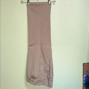 Women’s Beige long jeans size 20WP. Gently worn. No rips or stains.